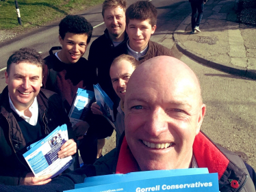 Stephen Bates campaigning with Canterbury Conservatives in Whitstable